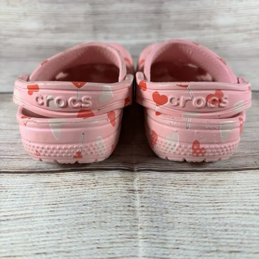 CROCS please all